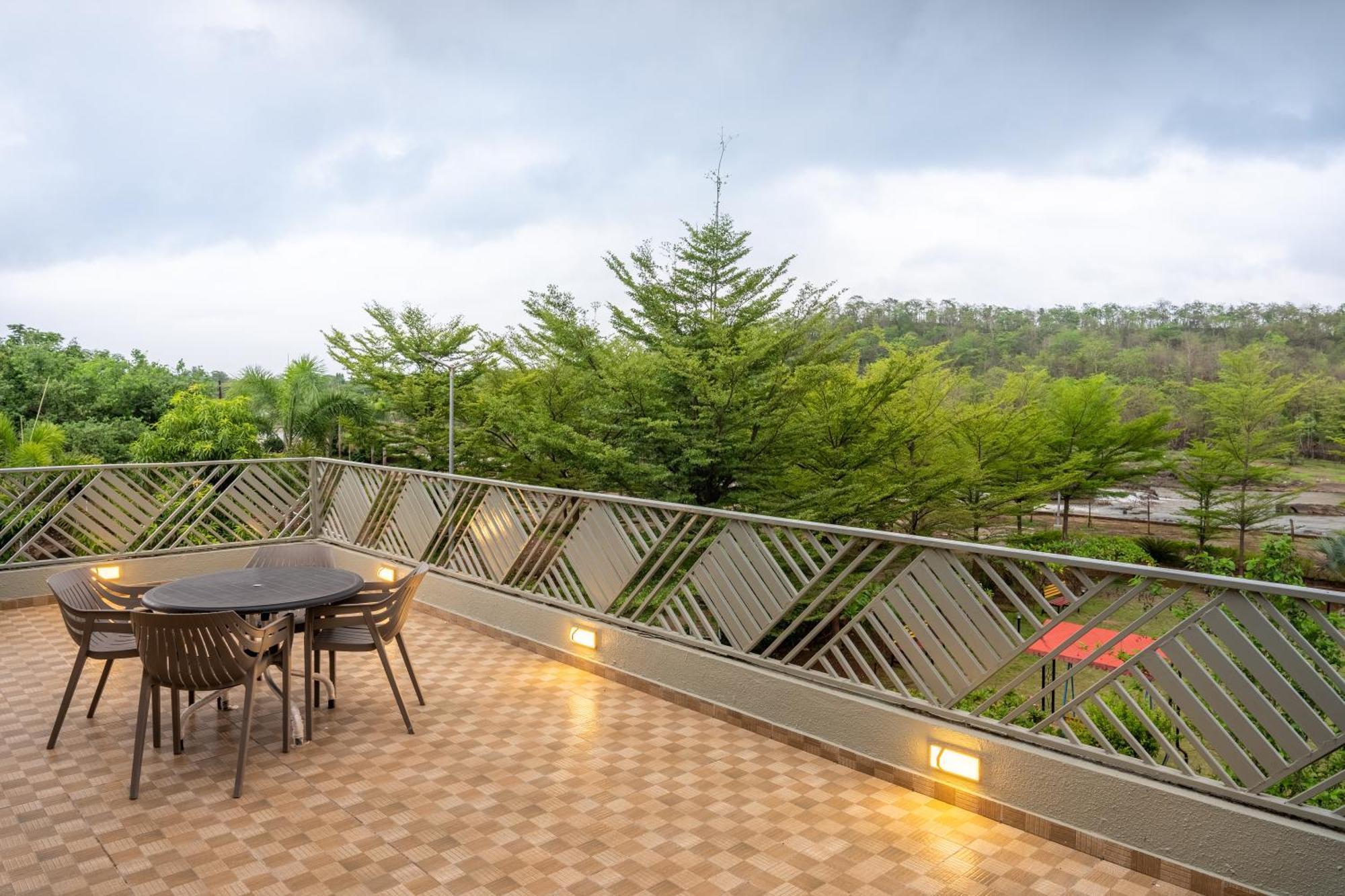 Saffronstays Siesta By The River Murbad Экстерьер фото